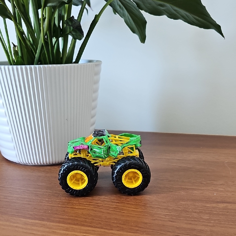 Hot Wheels Cartoon Crushed Monster Truck